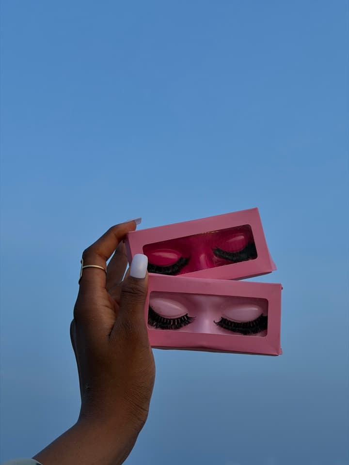Glam lash style